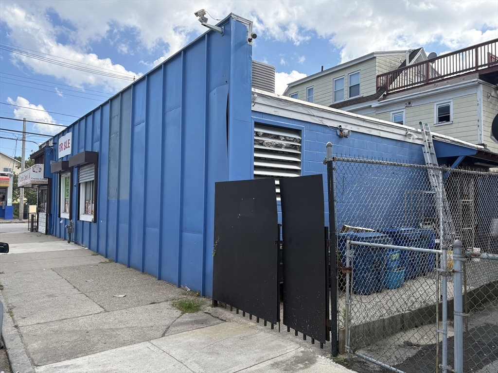 139 Water St Property Photo 8
