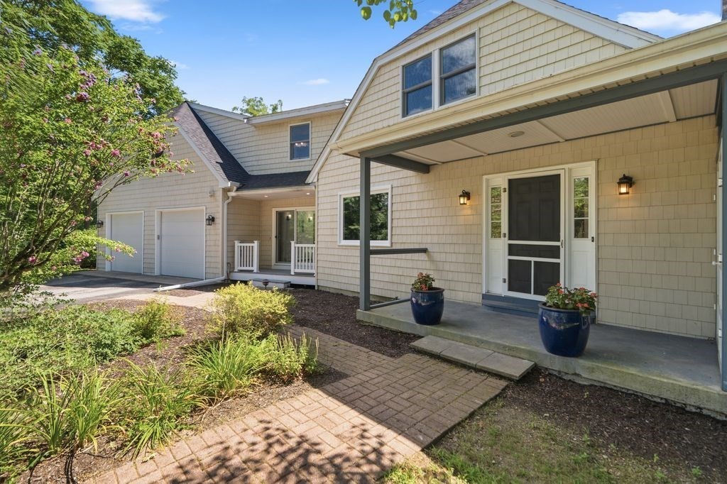 5 Locust St