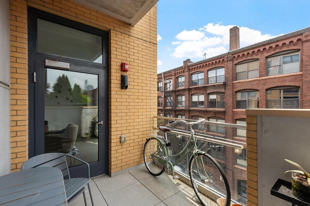88 Wareham St # 401 Property Photo 4