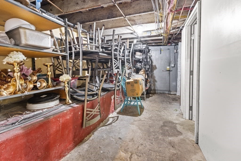 89 S Broadway Property Photo 11