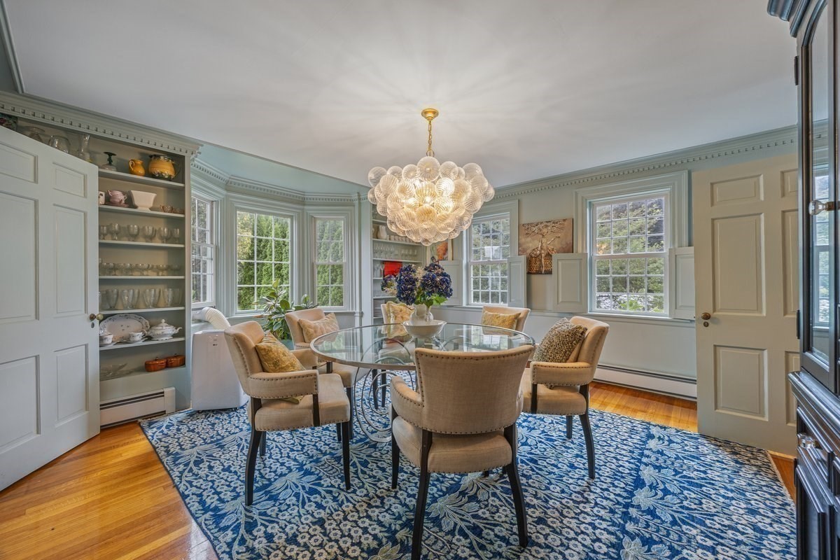 166 Salem Street Property Photo 3