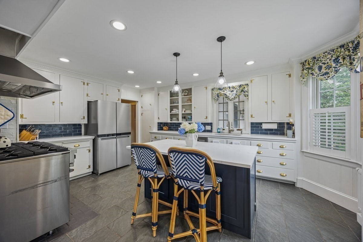 166 Salem Street Property Photo 7
