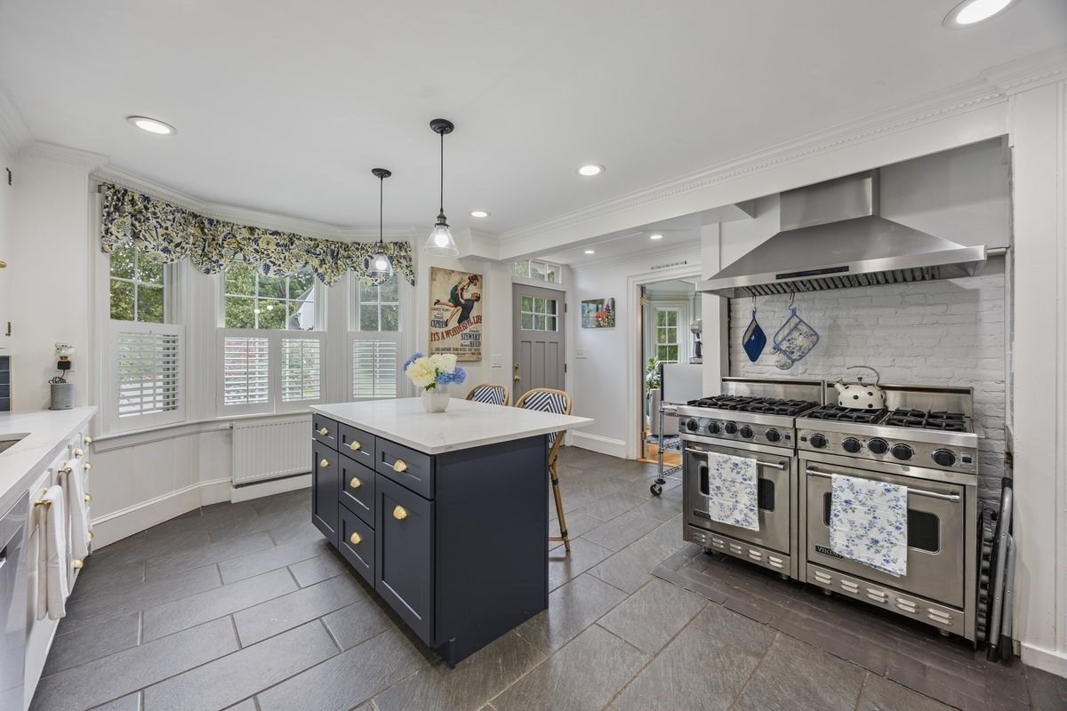 166 Salem Street Property Photo 8