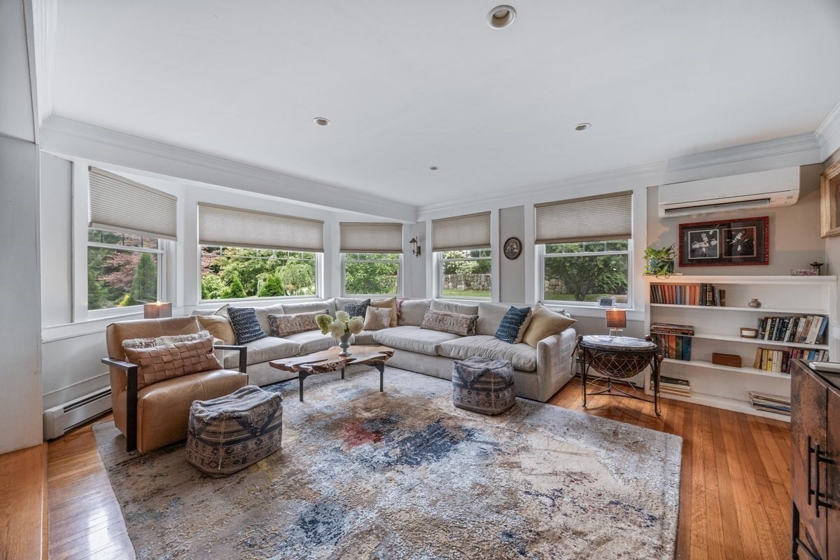 166 Salem Street Property Photo 11