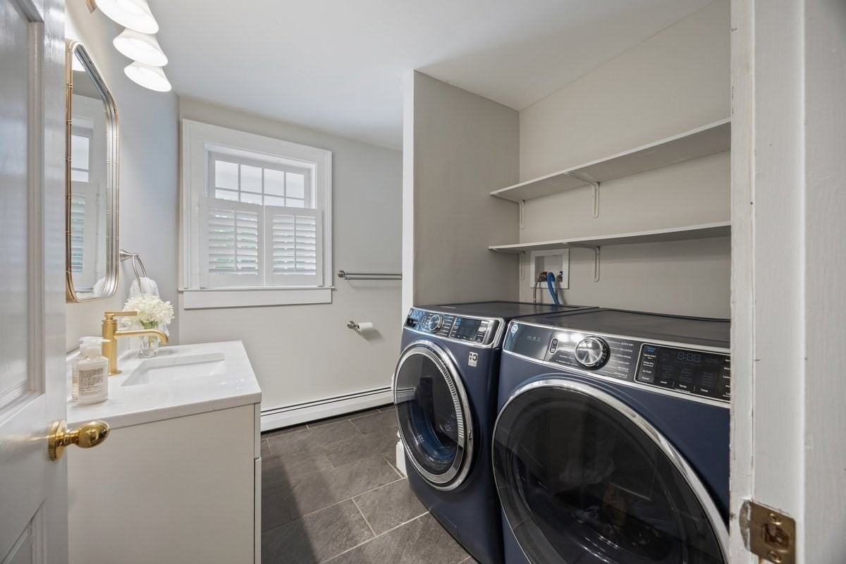 166 Salem Street Property Photo 17