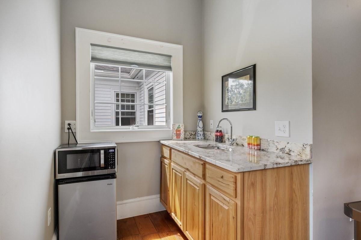 166 Salem Street Property Photo 31