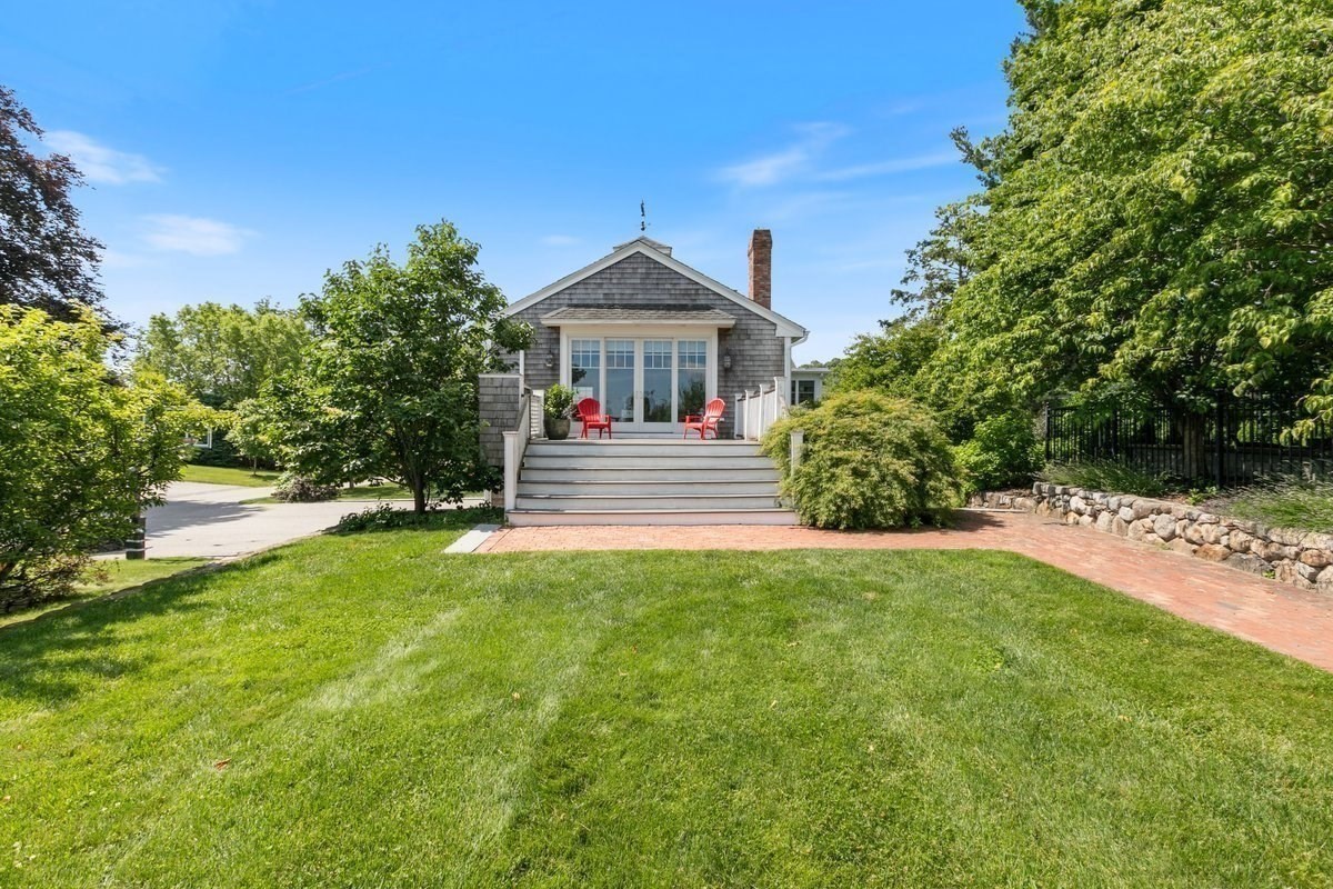 166 Salem Street Property Photo 33