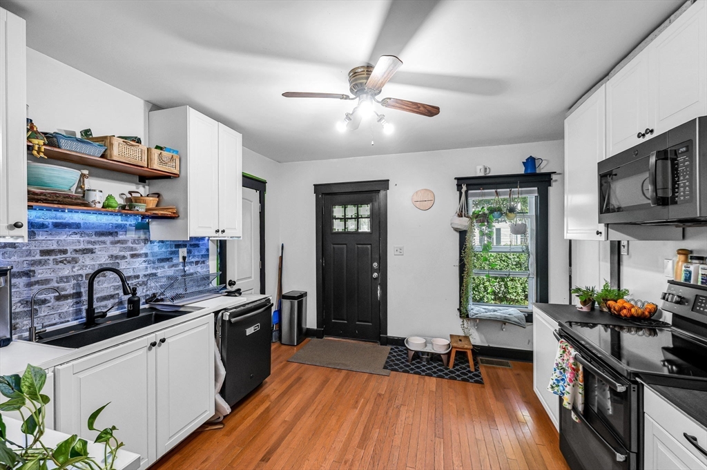 112 Hampshire St Property Photo 6