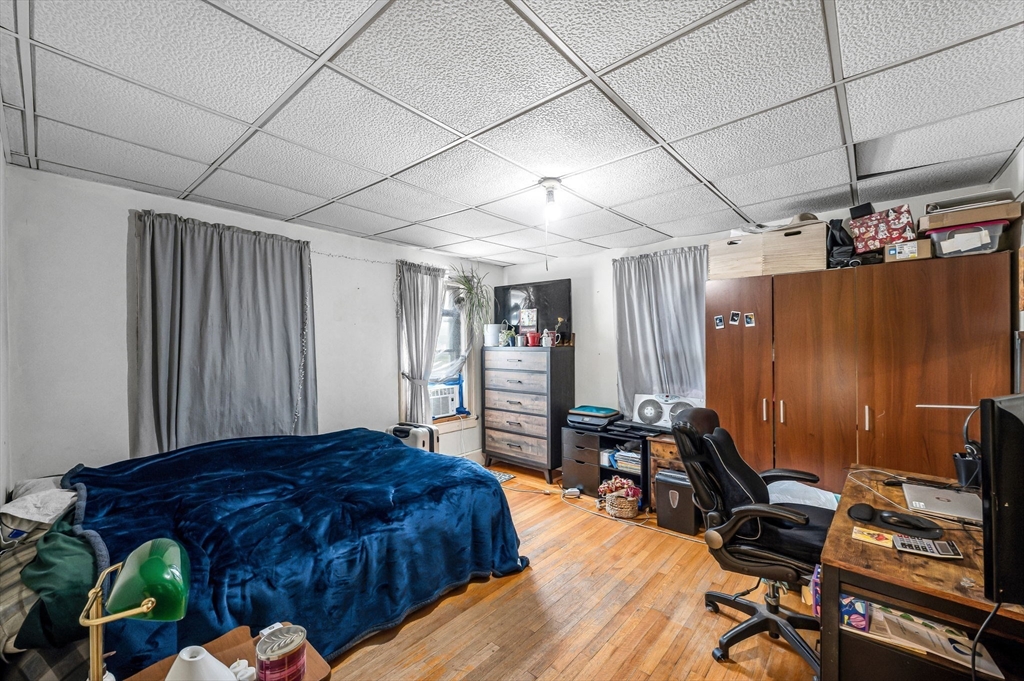 112 Hampshire St Property Photo 14