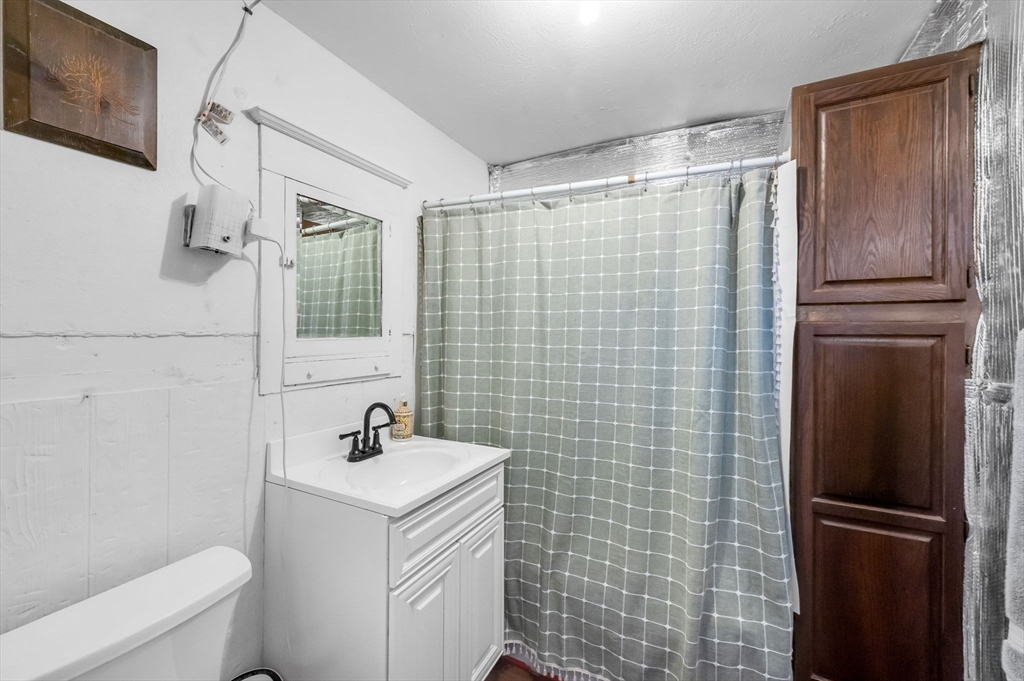 112 Hampshire St Property Photo 16