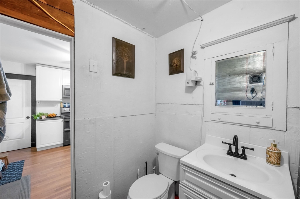 112 Hampshire St Property Photo 17