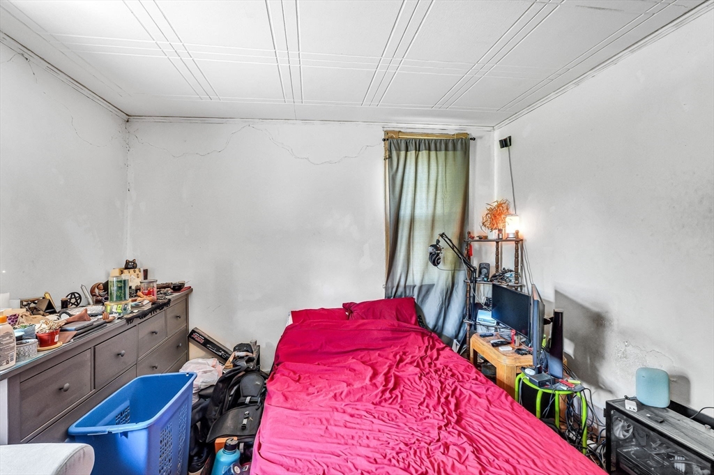 112 Hampshire St Property Photo 22