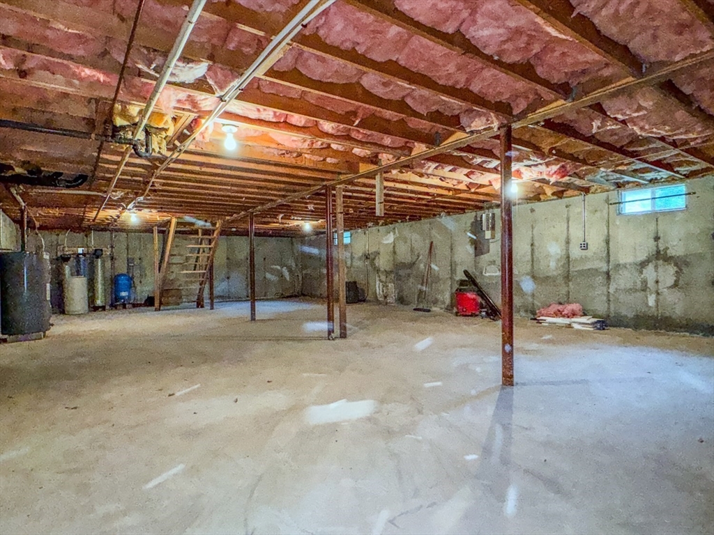 191 Old State Road Property Photo 25