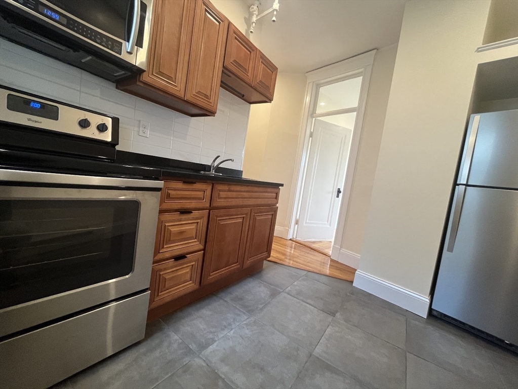 73 Park Drive # 15 Property Photo 1