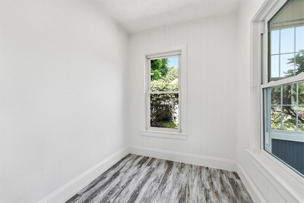 60 Barrison St Property Photo 5