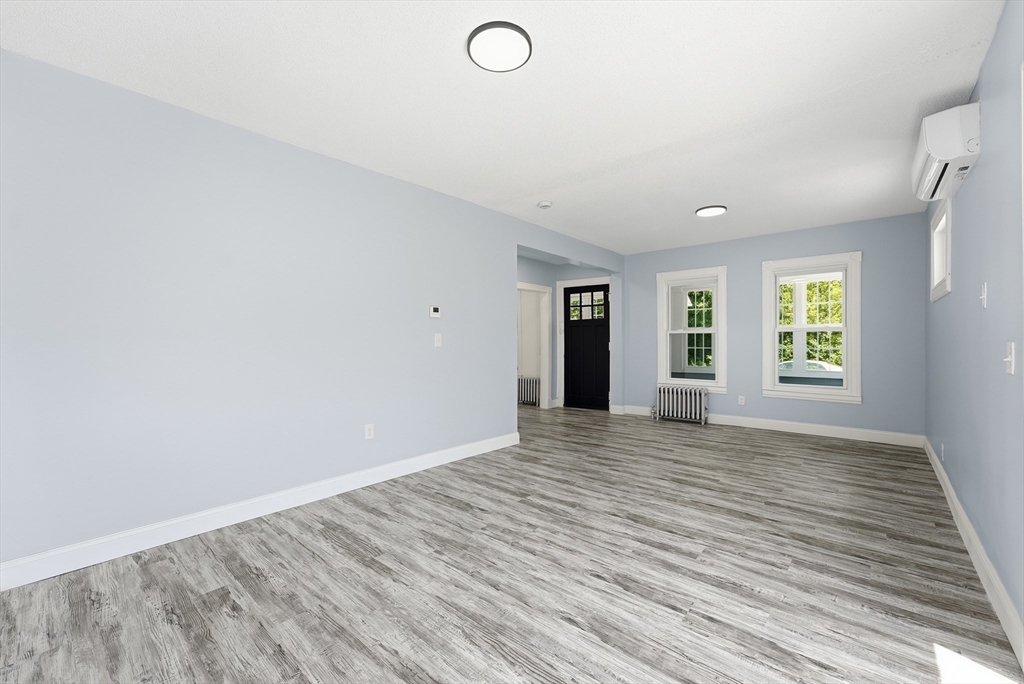 60 Barrison St Property Photo 8