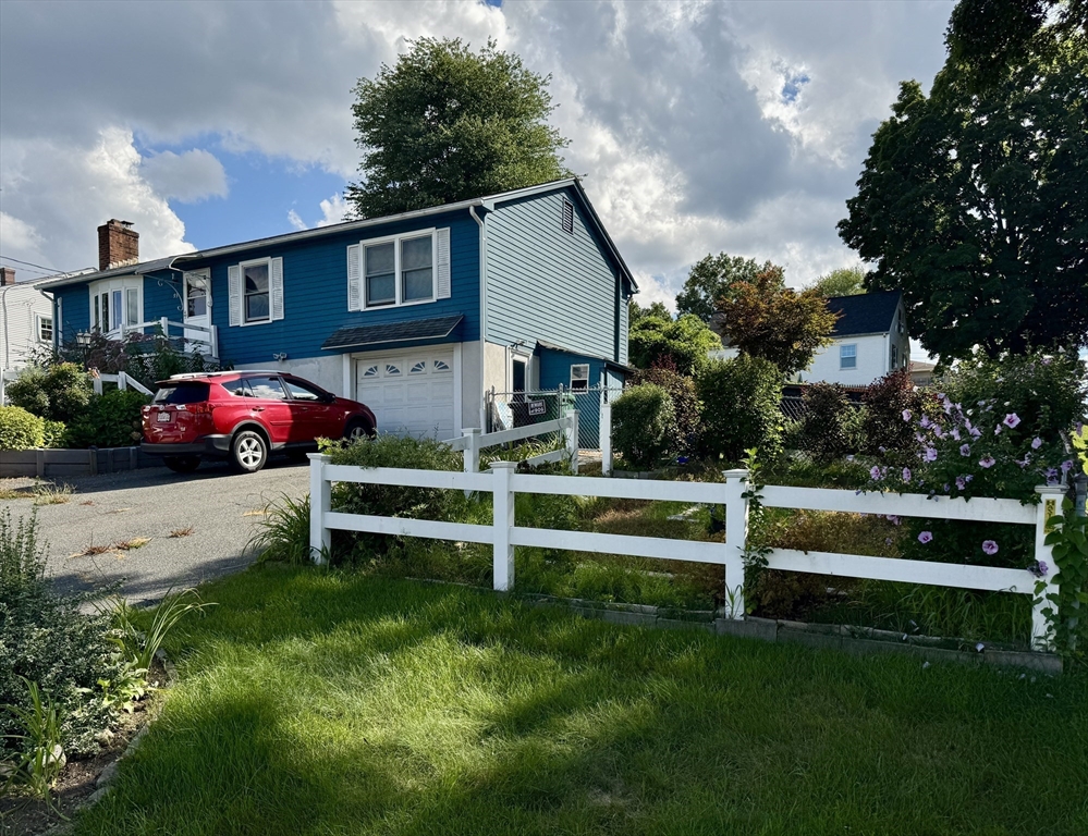 93 Marguerite St Property Photo 18