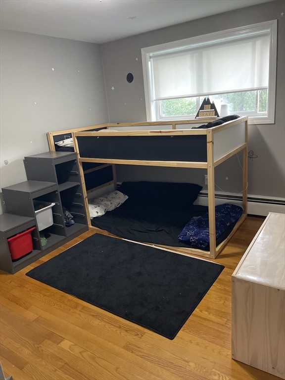 698 Main # B Property Photo 7