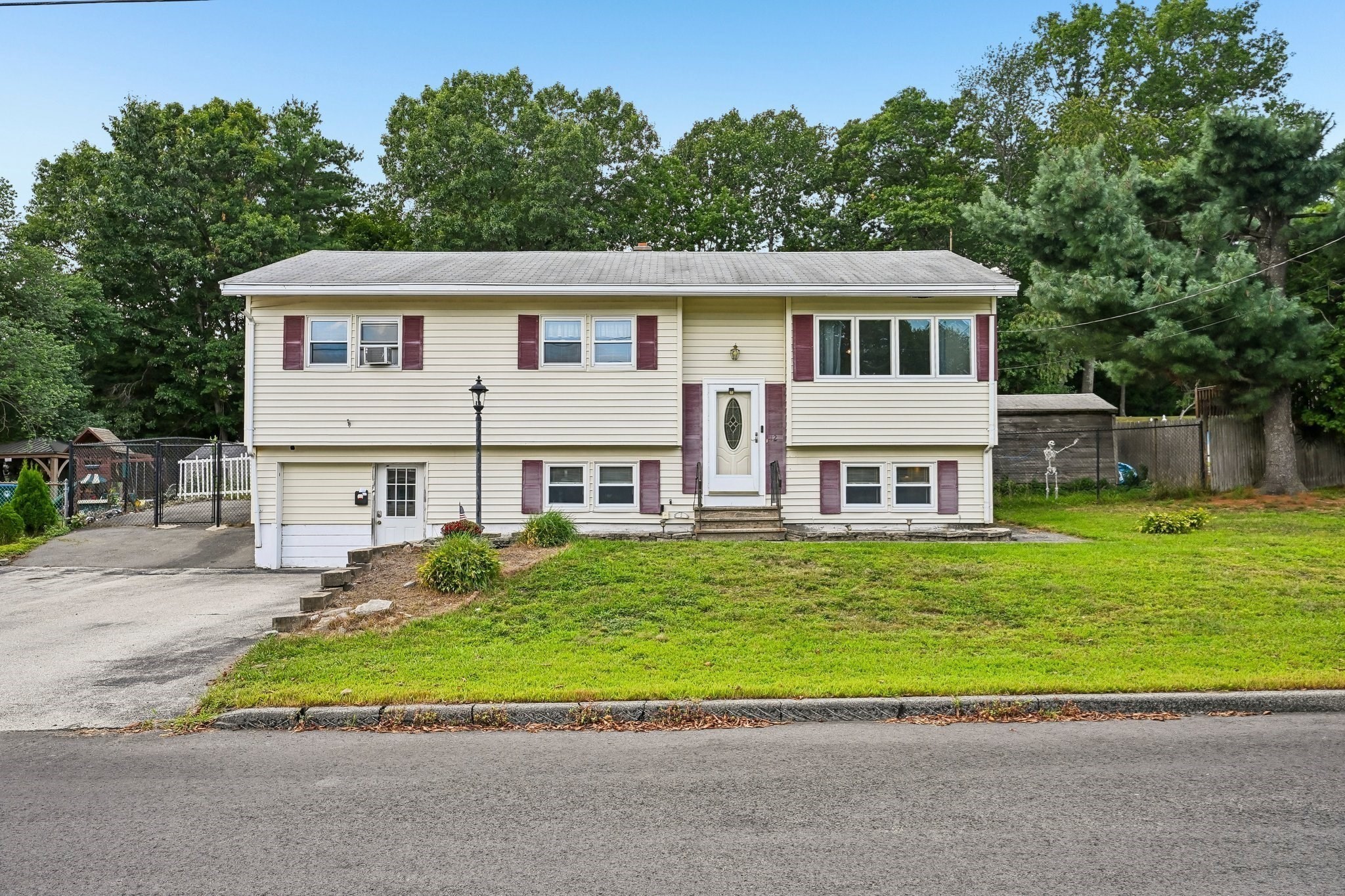 12 Barnard Rd