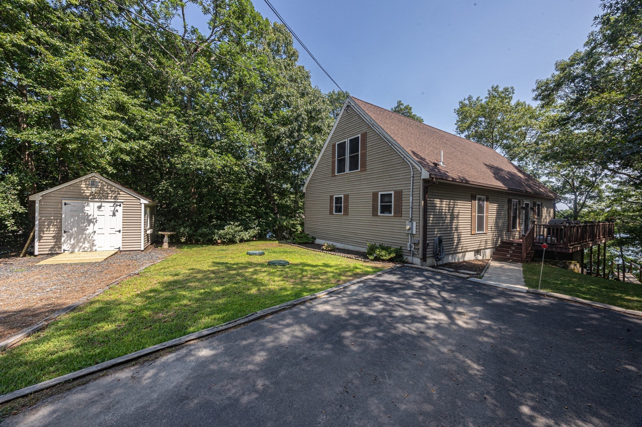 42 Lakeview Blvd Property Photo 5