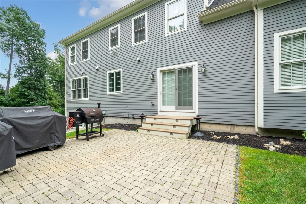 8 Sterling Ct. Property Photo 39