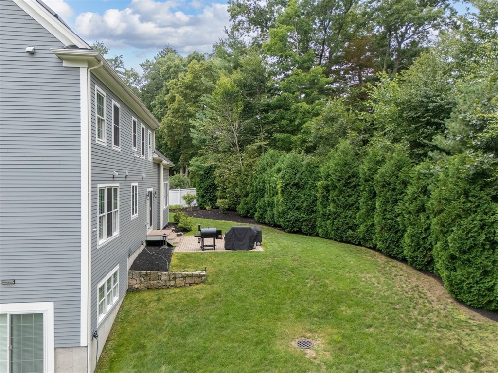 8 Sterling Ct. Property Photo 40
