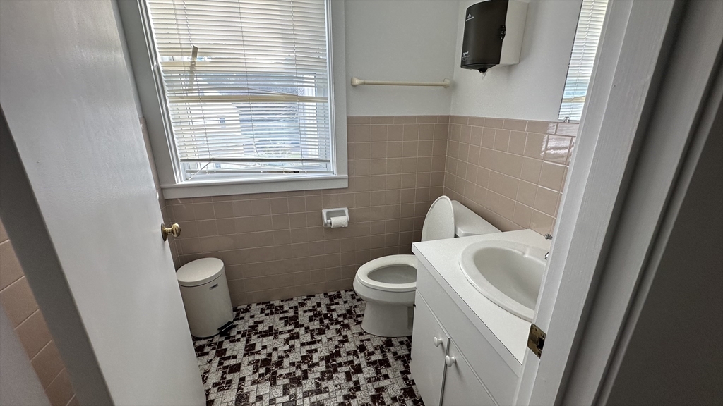 48 Eliot St Property Photo 9