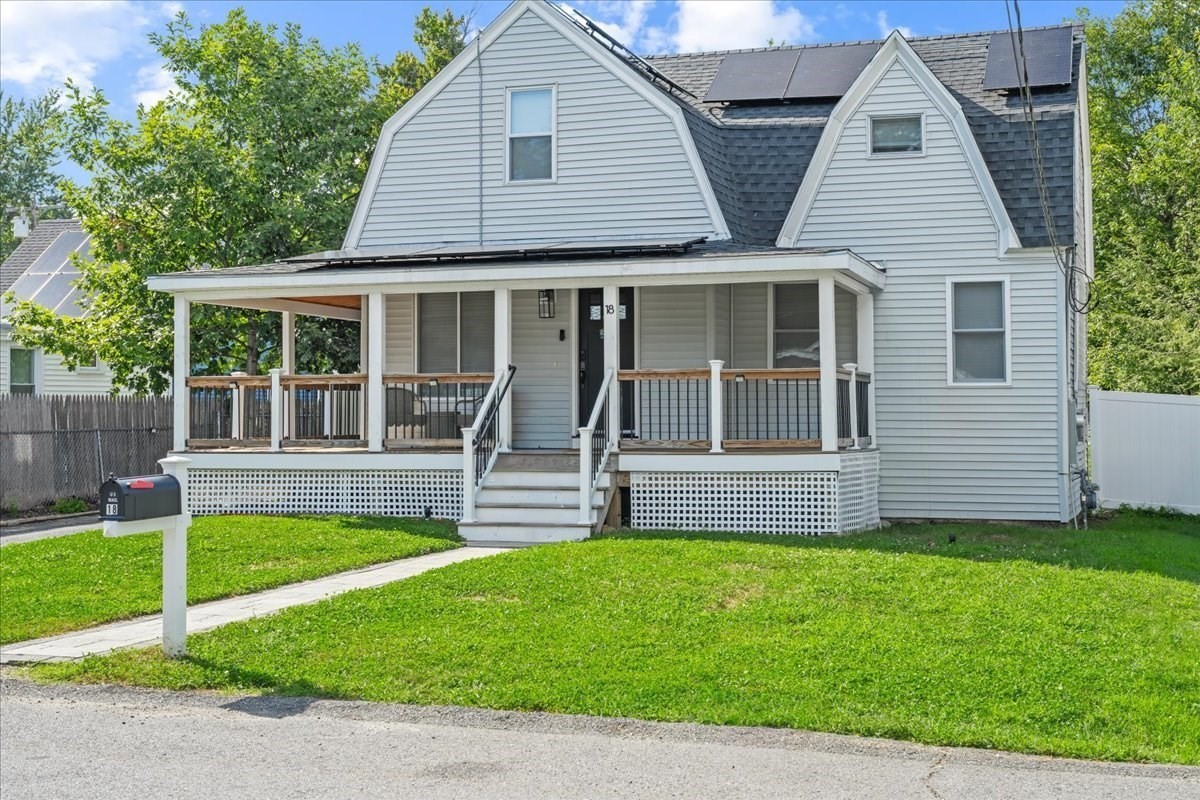 18 Kirby Ave Property Photo 2
