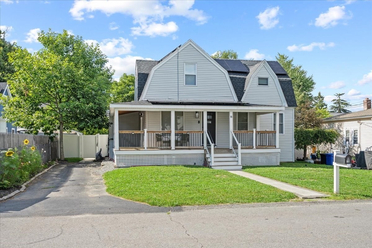 18 Kirby Ave Property Photo 3