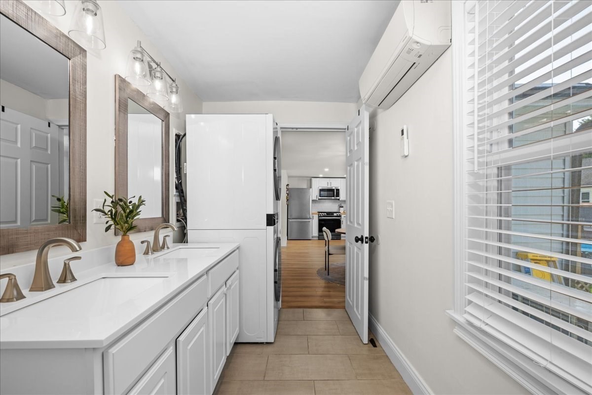18 Kirby Ave Property Photo 13