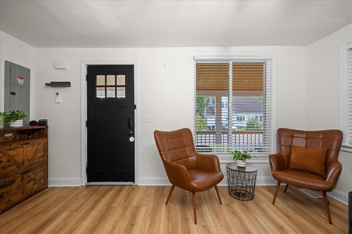 18 Kirby Ave Property Photo 18