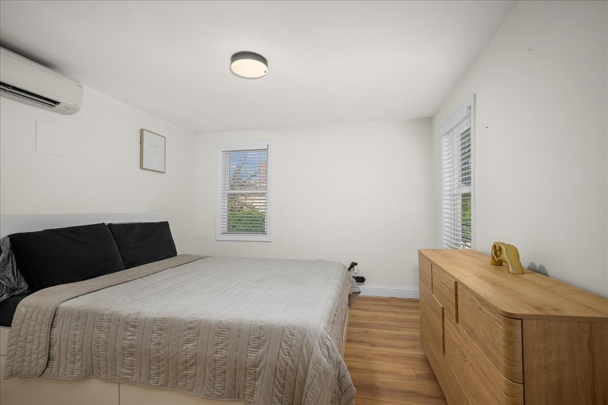 18 Kirby Ave Property Photo 20