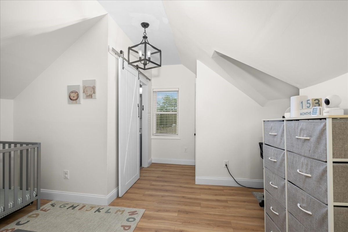 18 Kirby Ave Property Photo 26