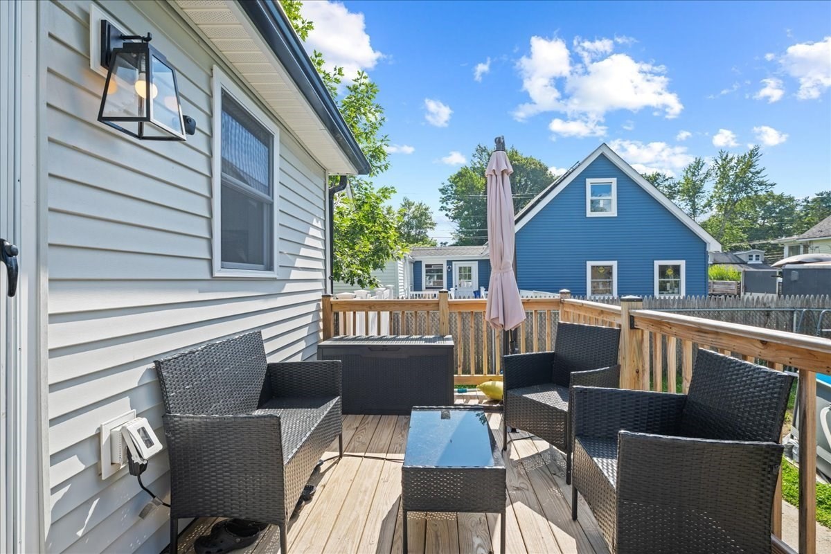 18 Kirby Ave Property Photo 29