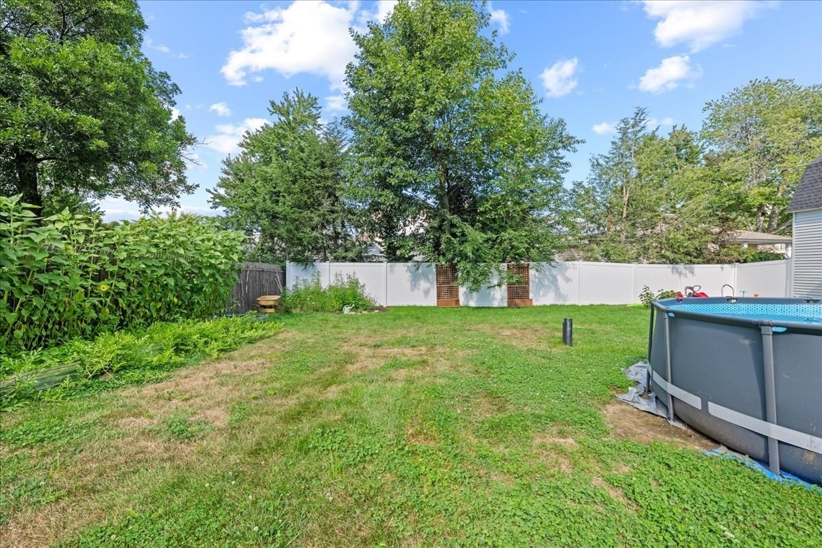 18 Kirby Ave Property Photo 33