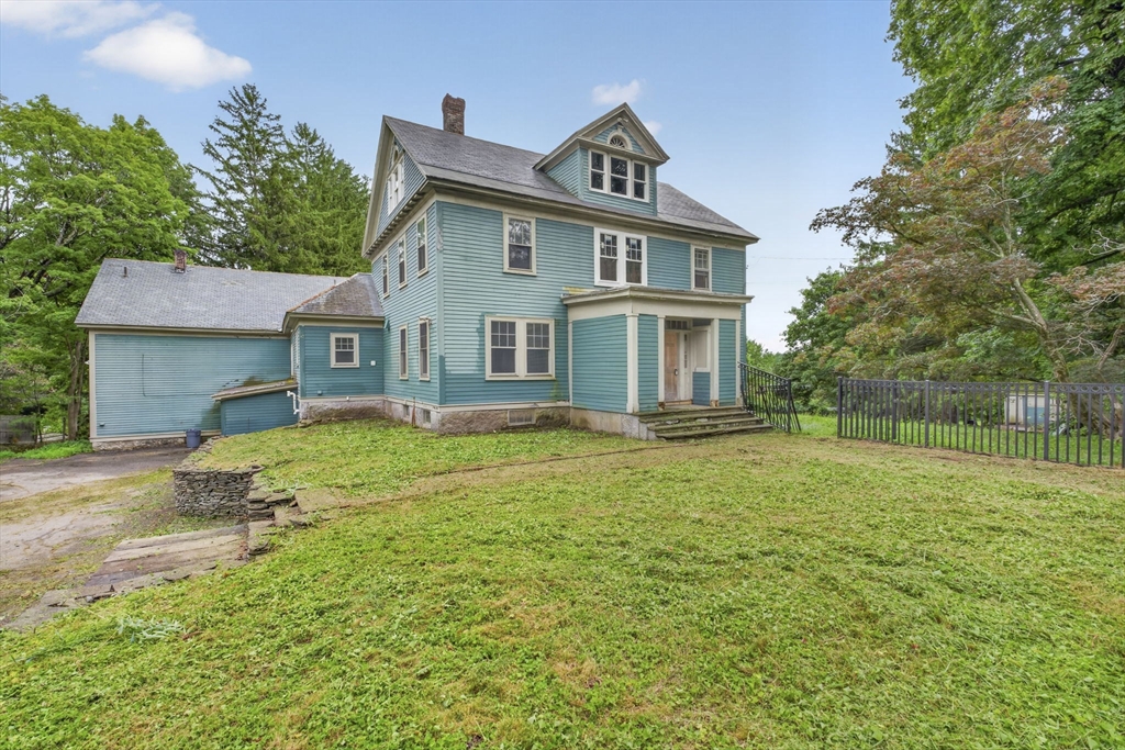 35 Leominster Rd Property Photo 1