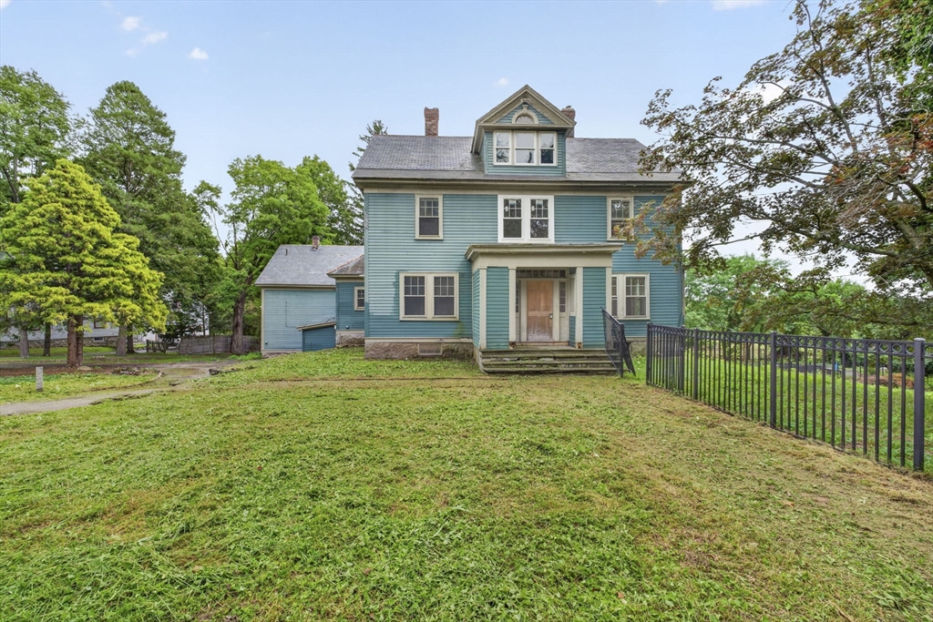 35 Leominster Rd Property Photo 2