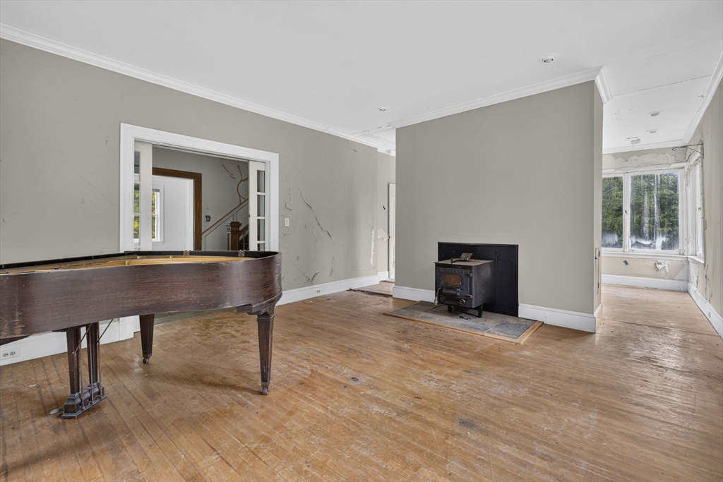 35 Leominster Rd Property Photo 5