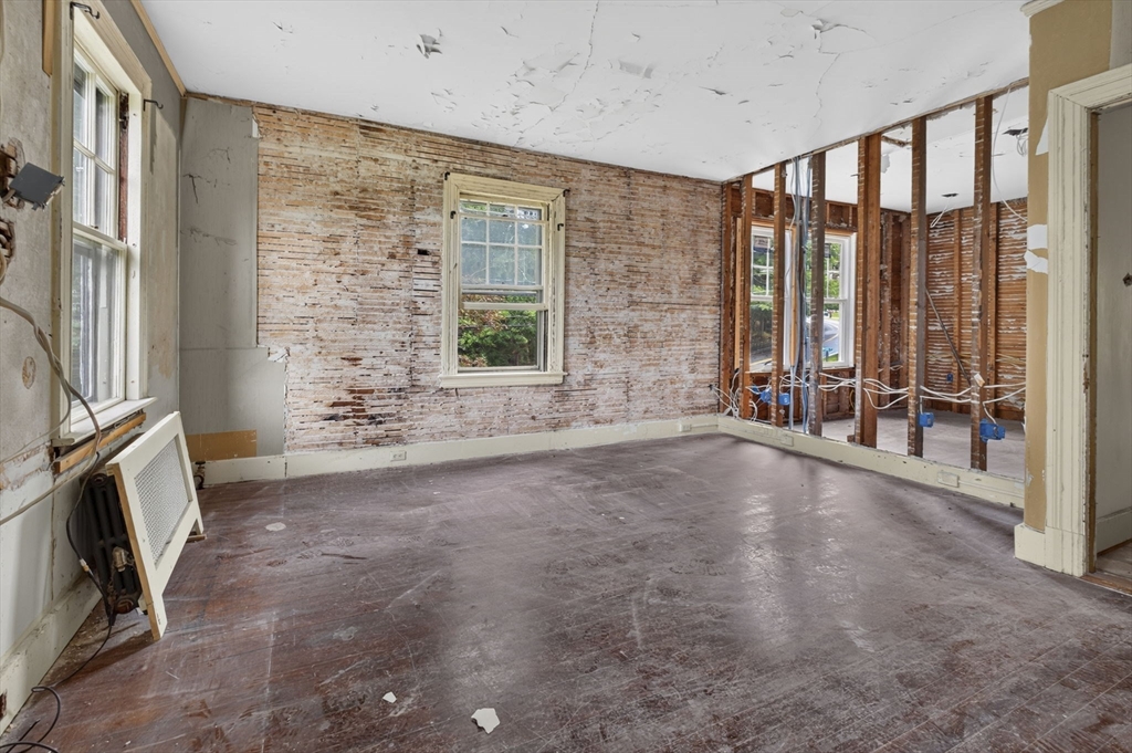 35 Leominster Rd Property Photo 34