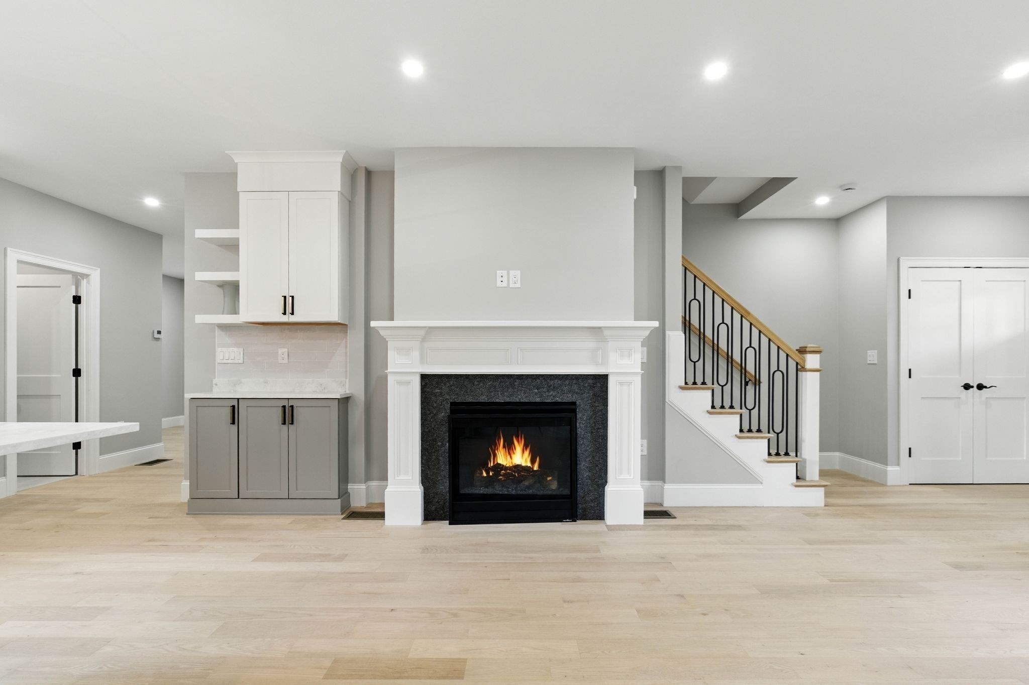 11 Washington St # G Property Photo 16