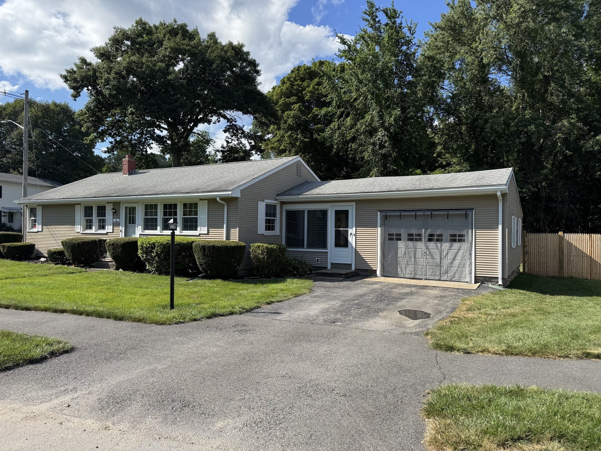 26 Wildwood Ave Property Photo 1