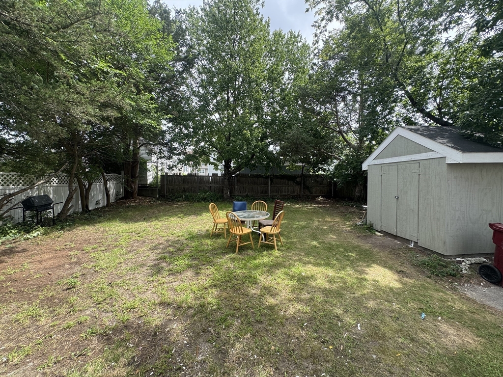 125 Gershom Ave Property Photo 4