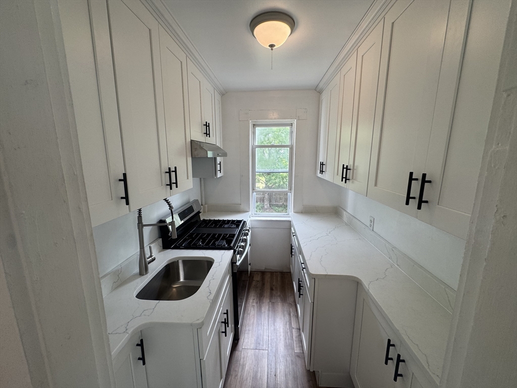 125 Gershom Ave Property Photo 8