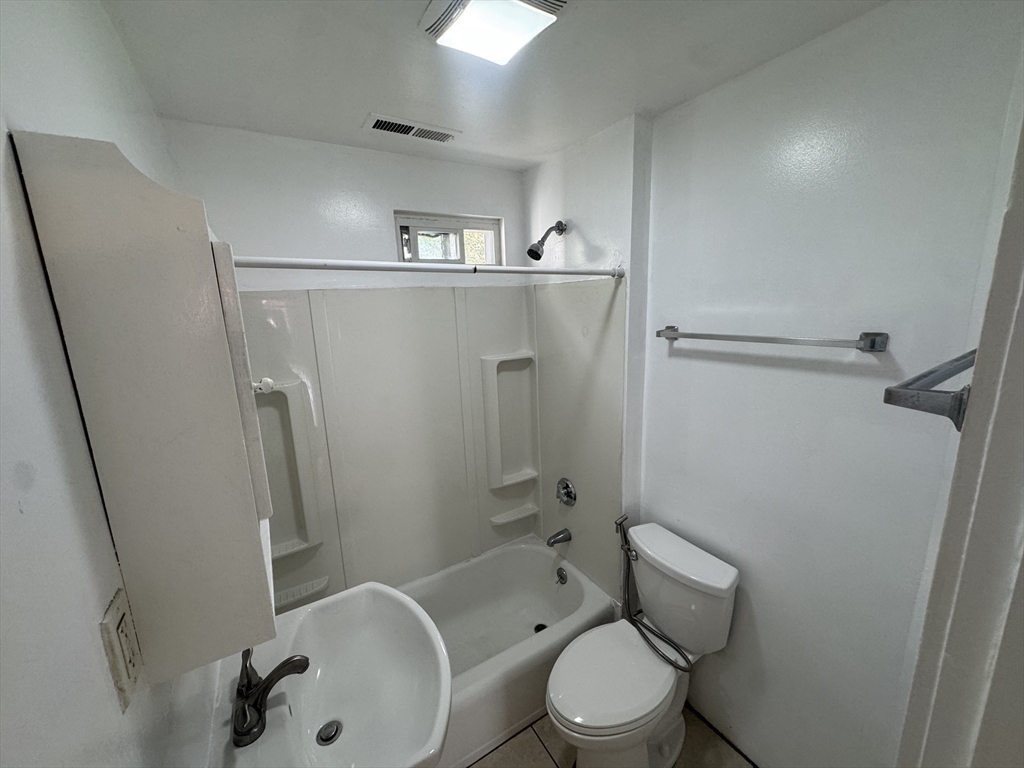 125 Gershom Ave Property Photo 11