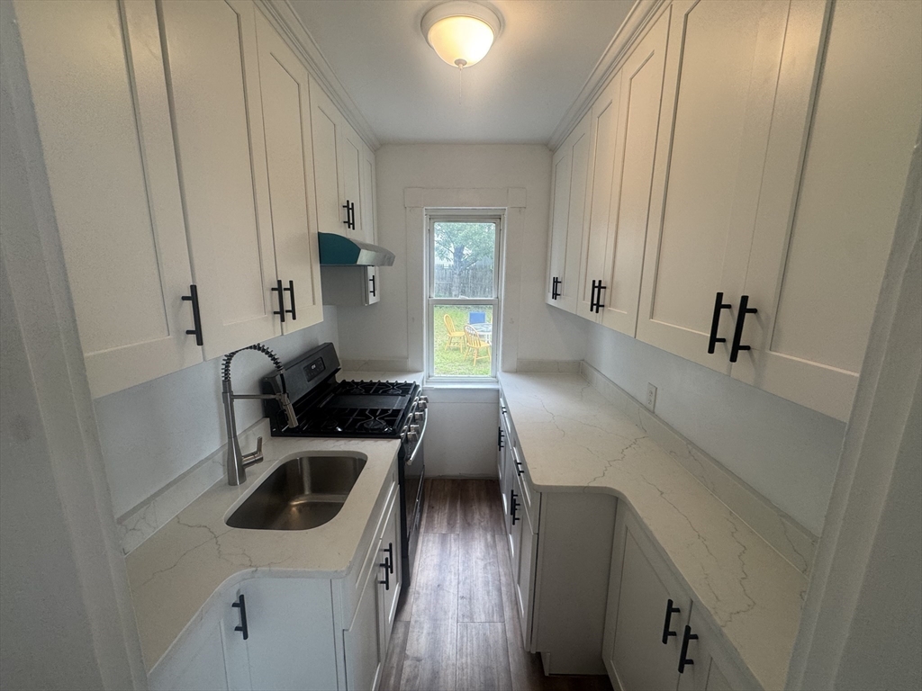 125 Gershom Ave Property Photo 17