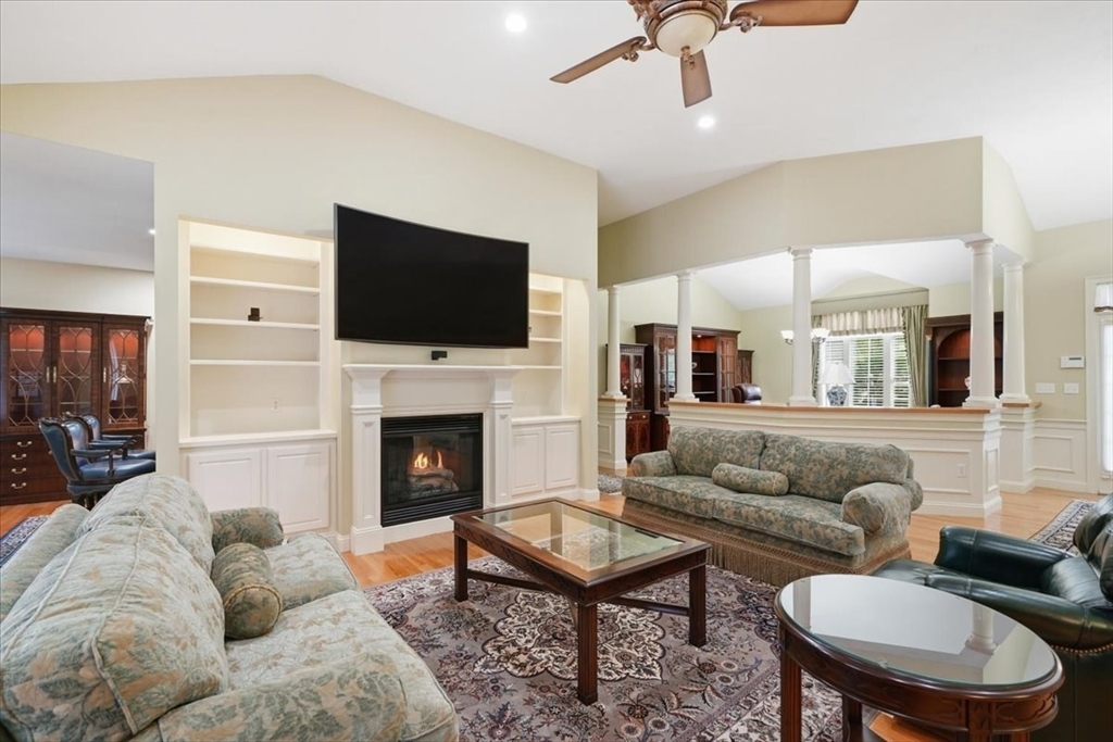 20 Samuel Curtis Way # 20 Property Photo 9