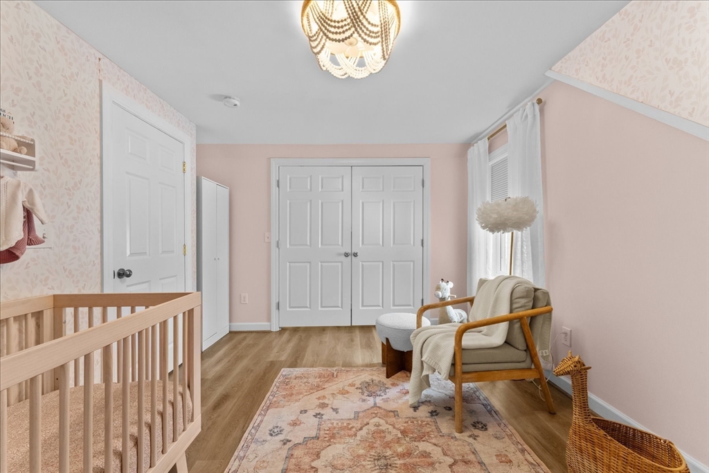 19 W Sigourney St Property Photo 18