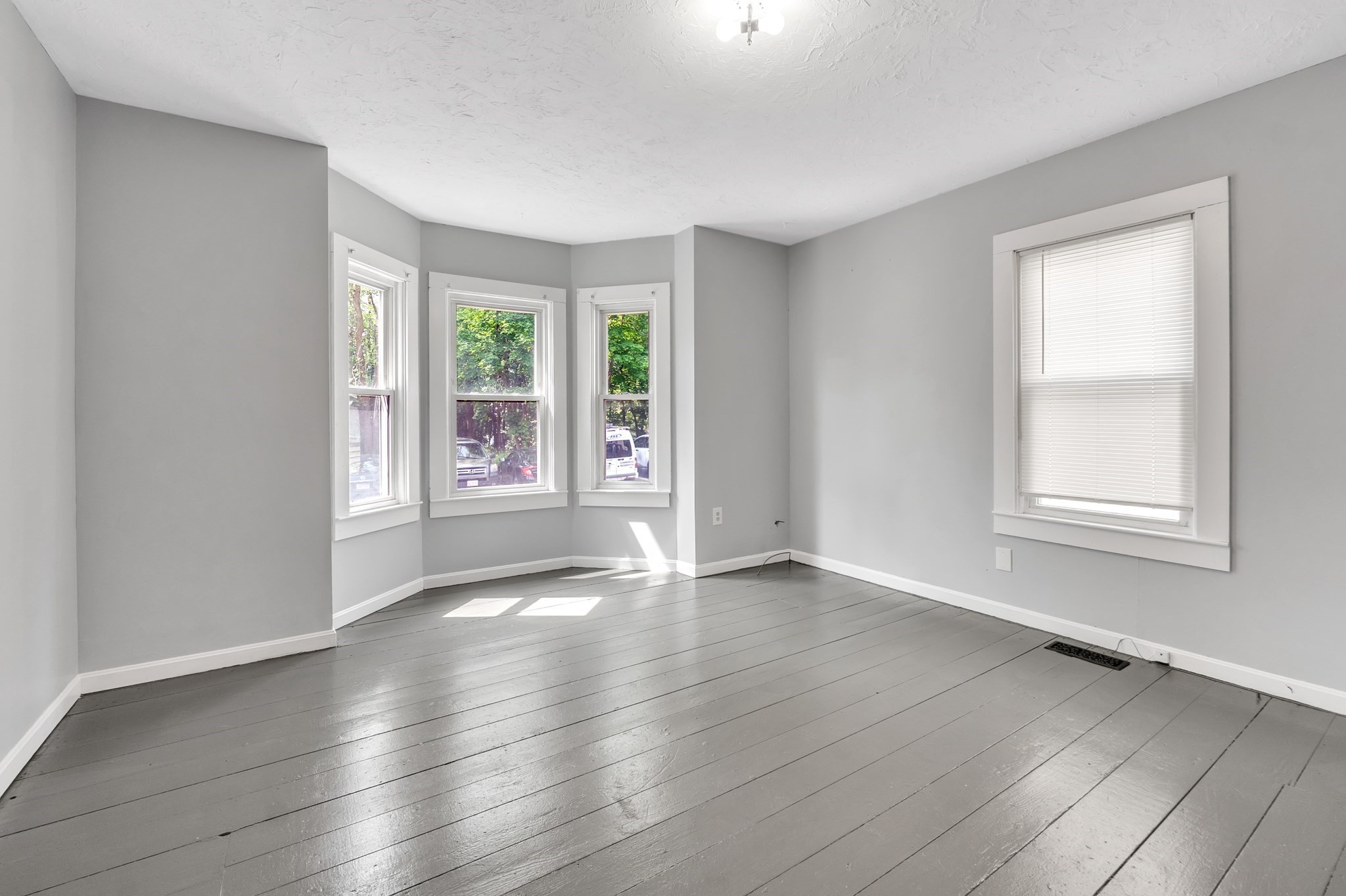 28 Institute St Property Photo 3