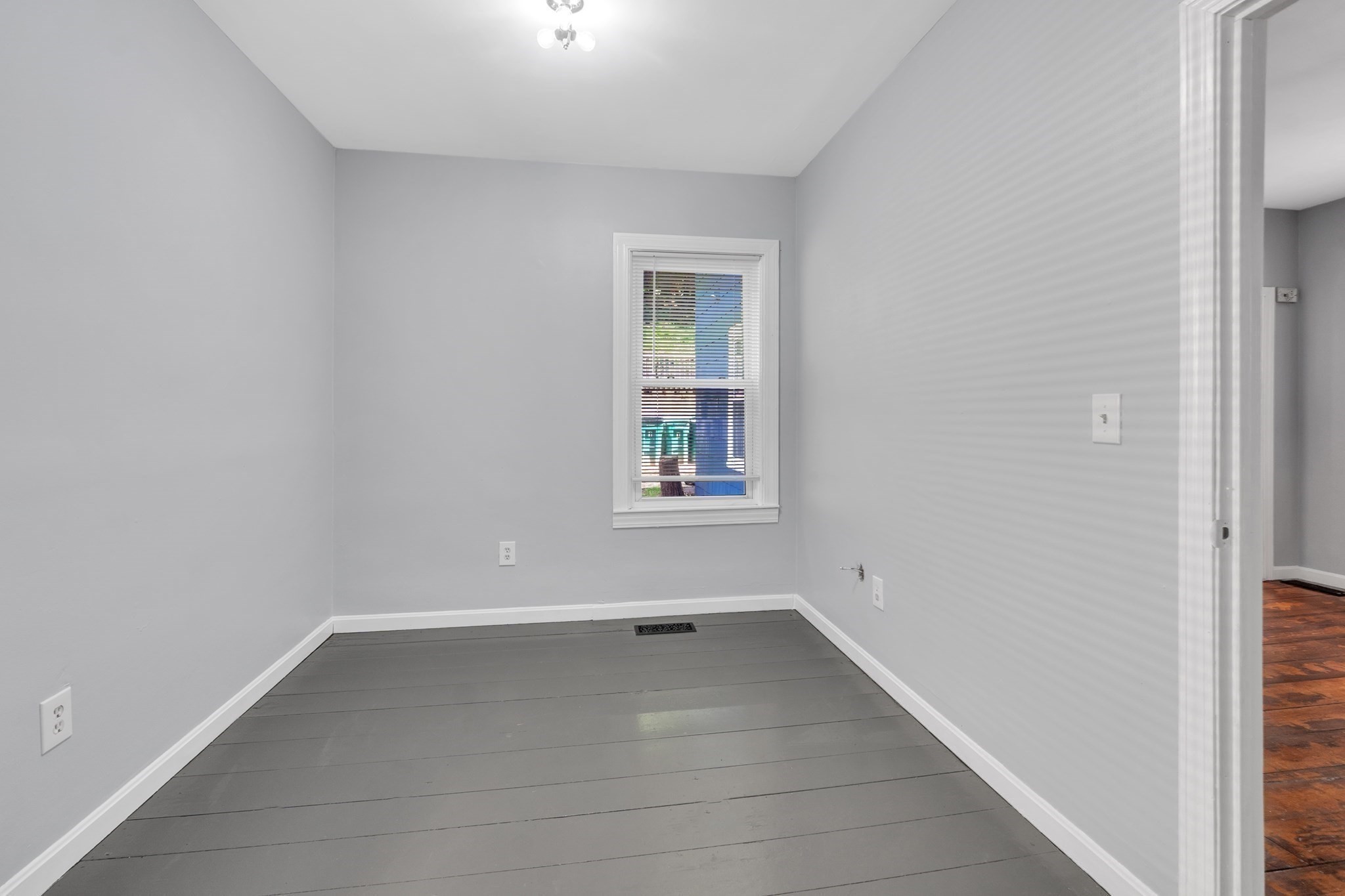 28 Institute St Property Photo 7