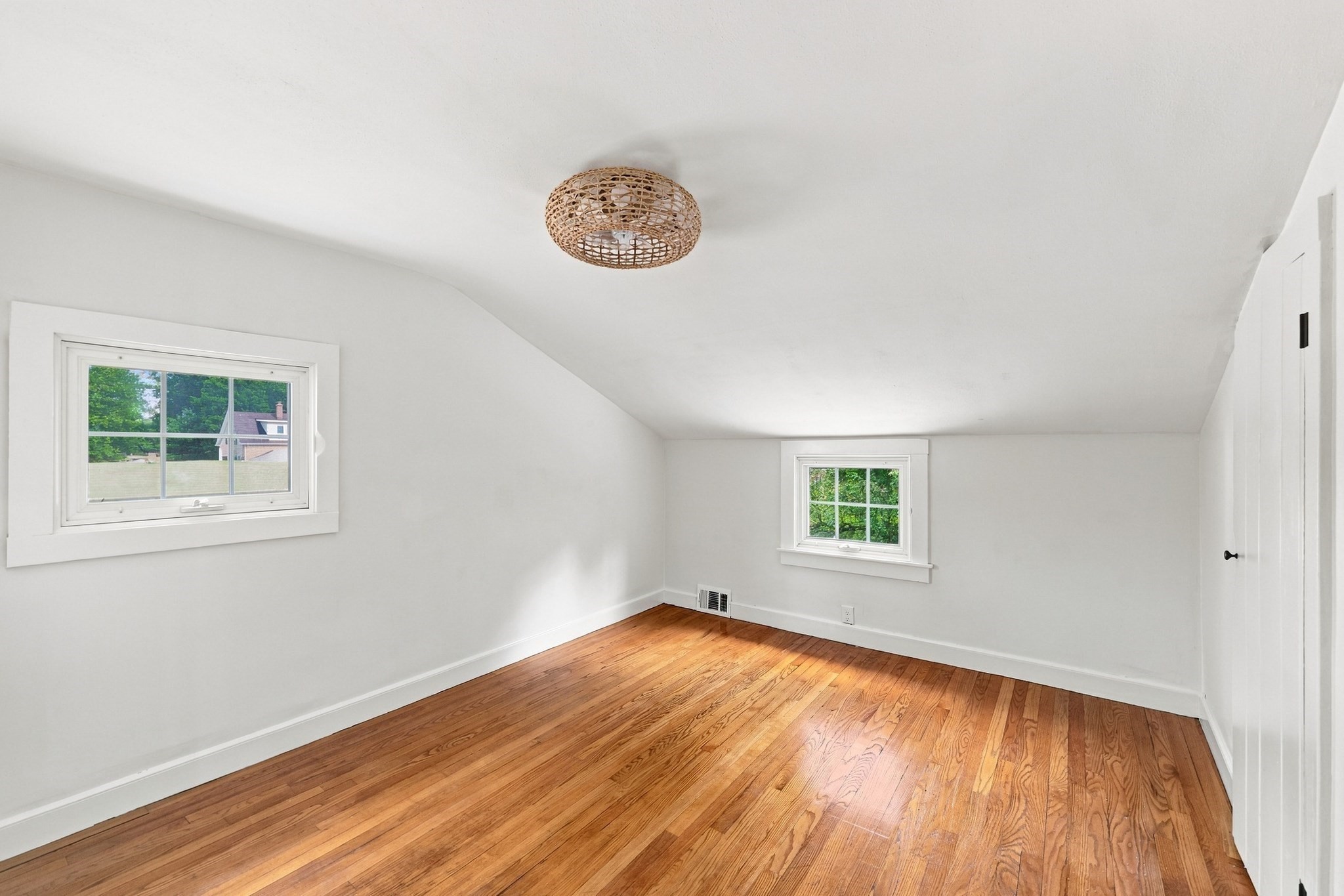 101 Smith Ave Property Photo 23